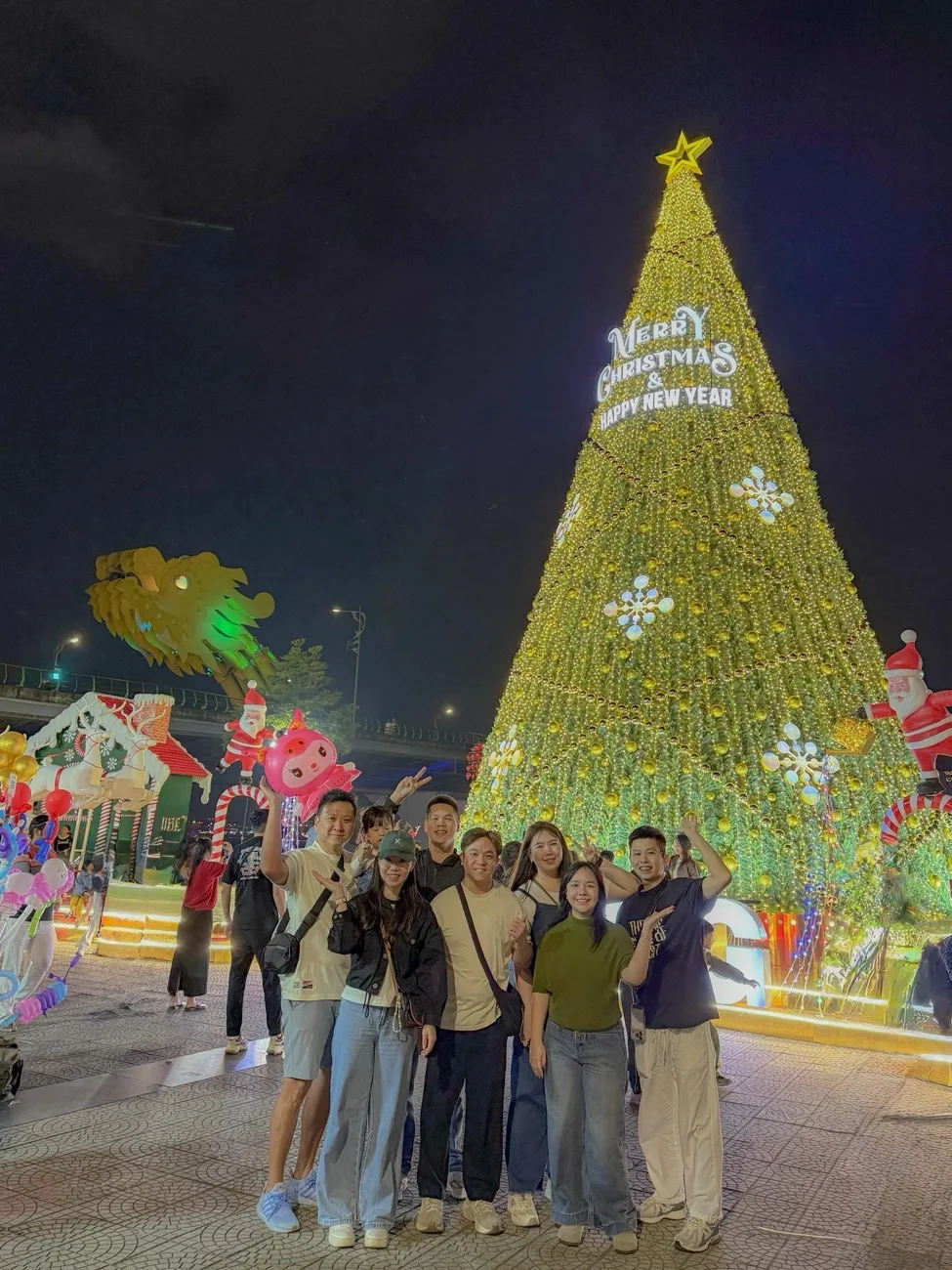A Singapore company group celebrating together on a Pomi corporate retreat