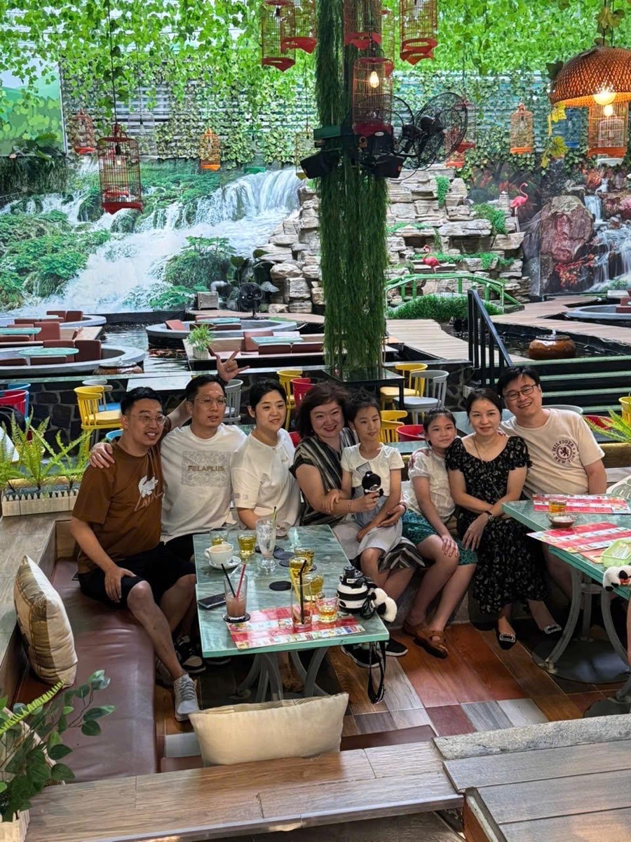 A Singapore family on a Pomi Travels Vietnam holiday